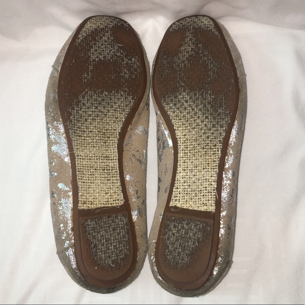TOMS Ballerina Flats Size 6W. - Picture 4 of 5